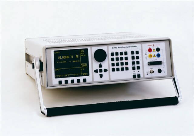 Multi-function voltage current calibrator
